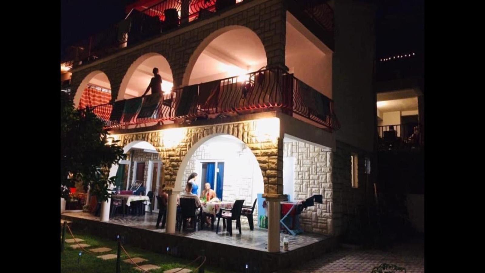 Apartmani Ema تروغير المظهر الخارجي الصورة