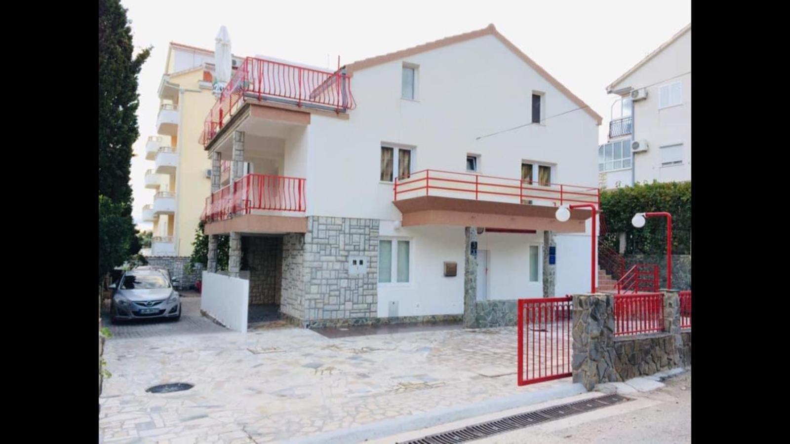 Apartmani Ema تروغير المظهر الخارجي الصورة