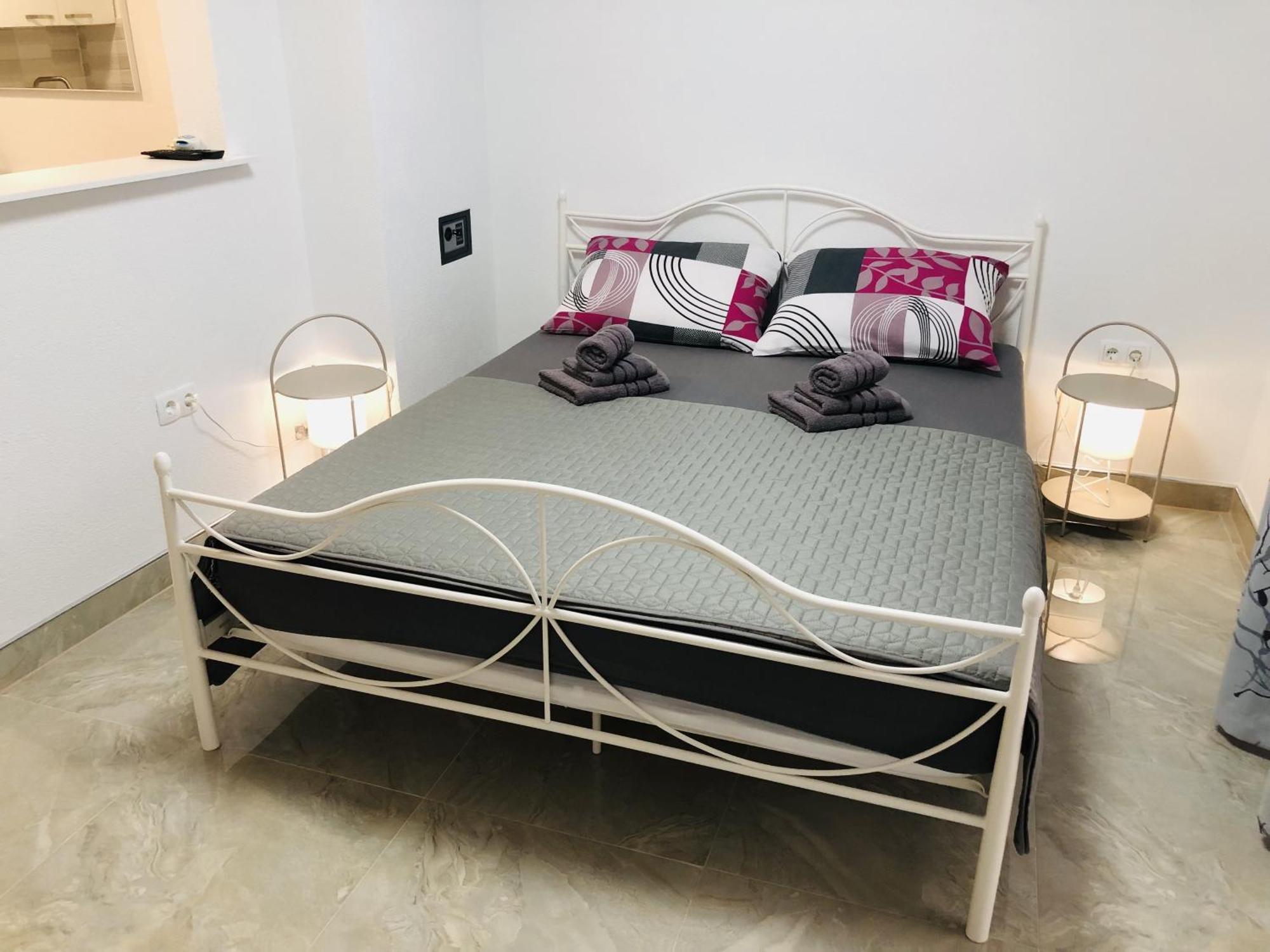 Apartmani Ema تروغير المظهر الخارجي الصورة