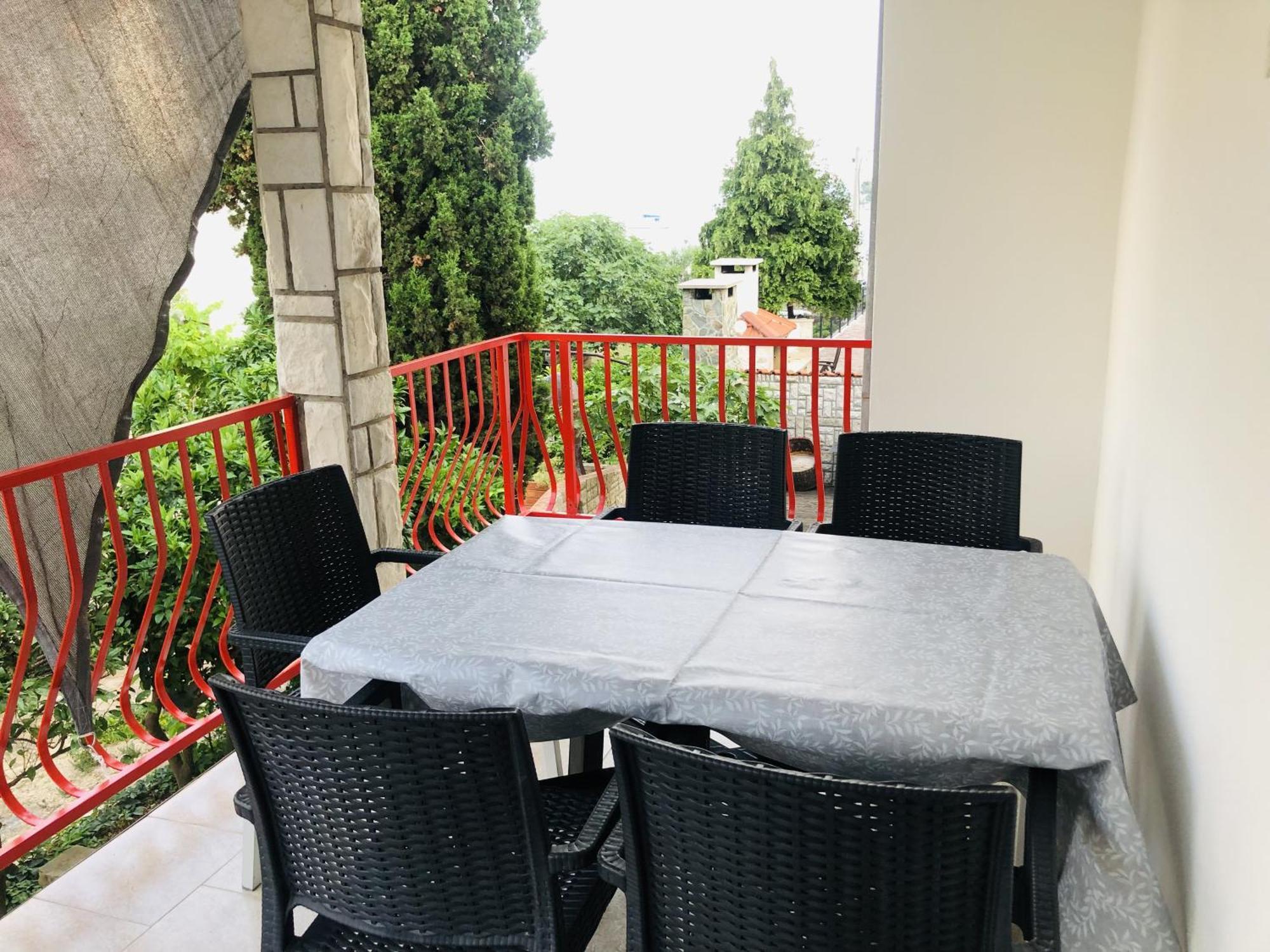 Apartmani Ema تروغير المظهر الخارجي الصورة