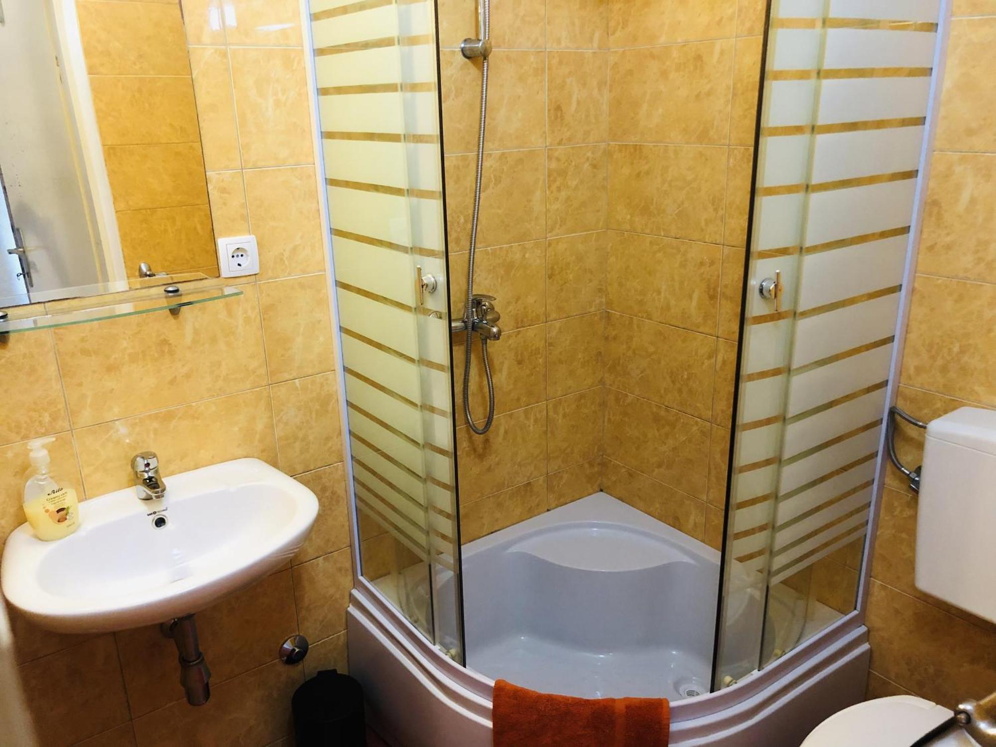 Apartmani Ema تروغير المظهر الخارجي الصورة
